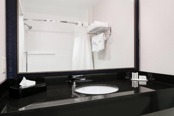 Fairfield Inn by Marriott Manhattan image 10