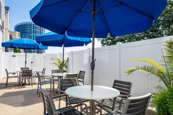 Fairfield Inn by Marriott Manhattan image 14