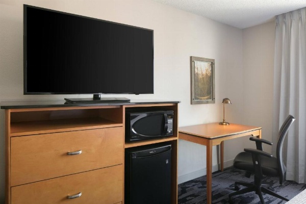 Fairfield Inn by Marriott Manhattan image 9